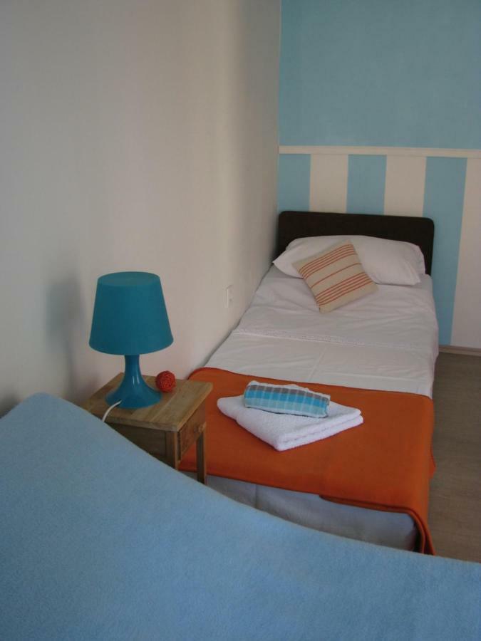 Apartments And Room Lemon Вис Екстериор снимка