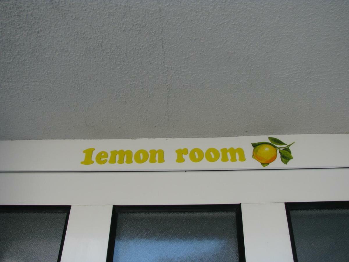 Apartments And Room Lemon Вис Екстериор снимка