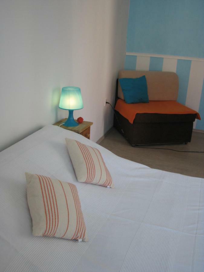 Apartments And Room Lemon Вис Екстериор снимка