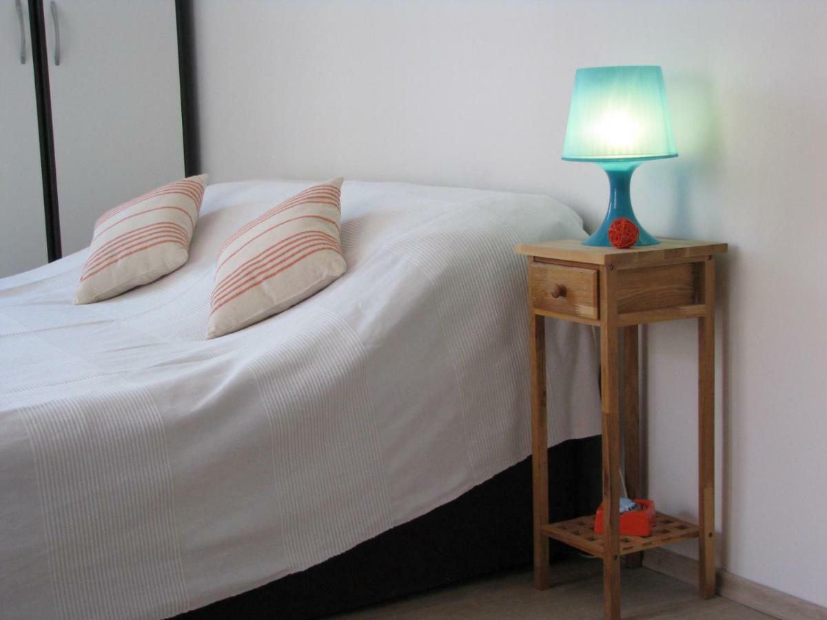 Apartments And Room Lemon Вис Екстериор снимка