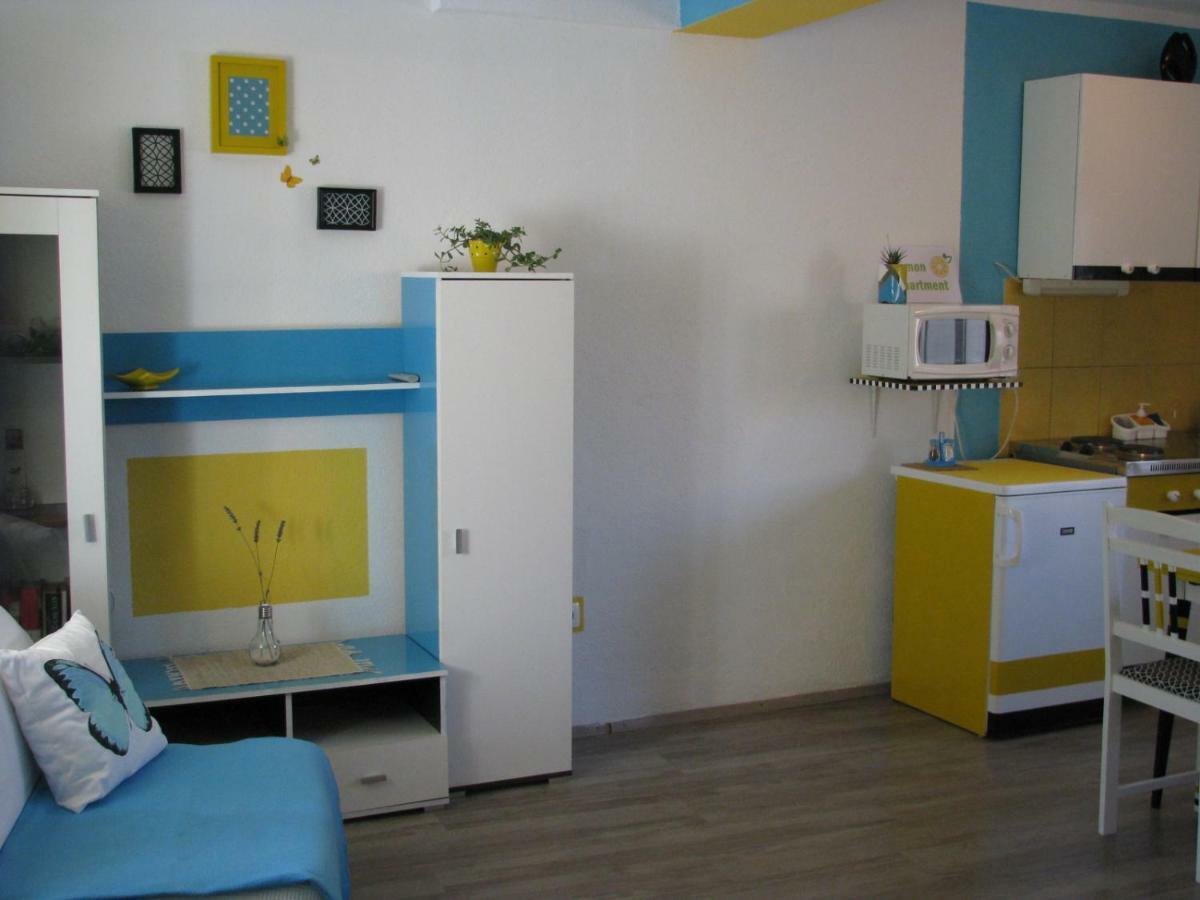 Apartments And Room Lemon Вис Екстериор снимка