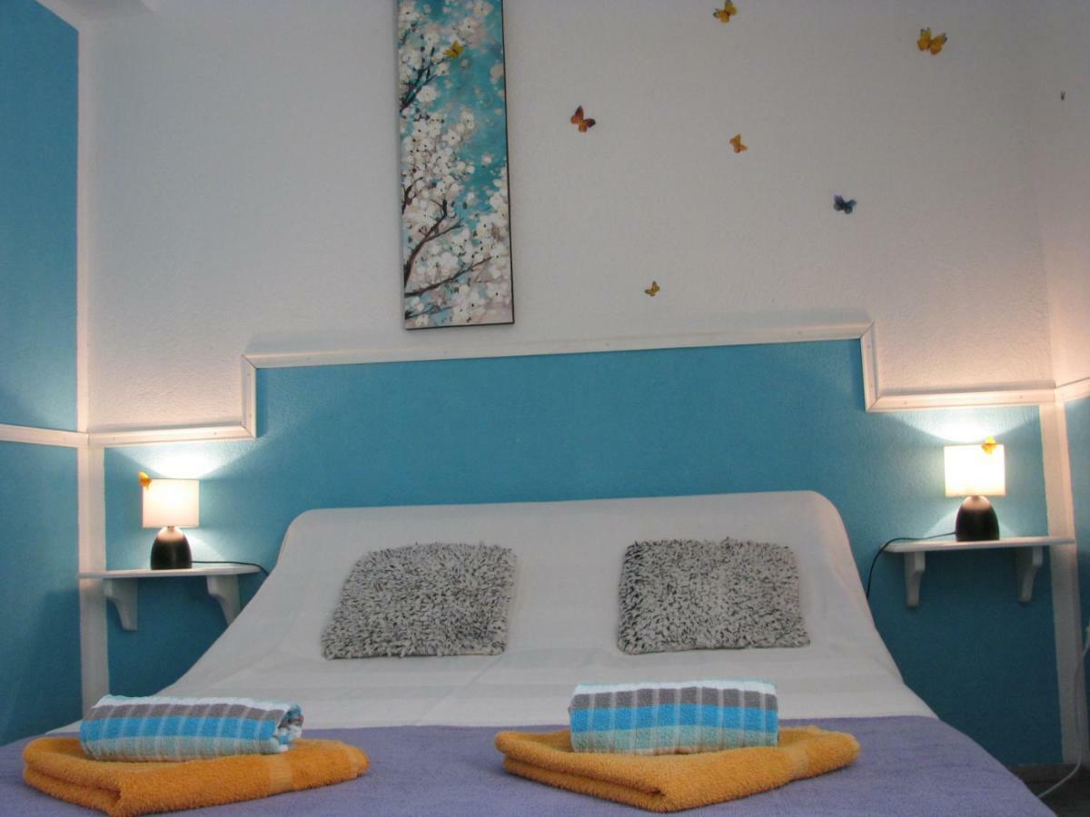 Apartments And Room Lemon Вис Екстериор снимка
