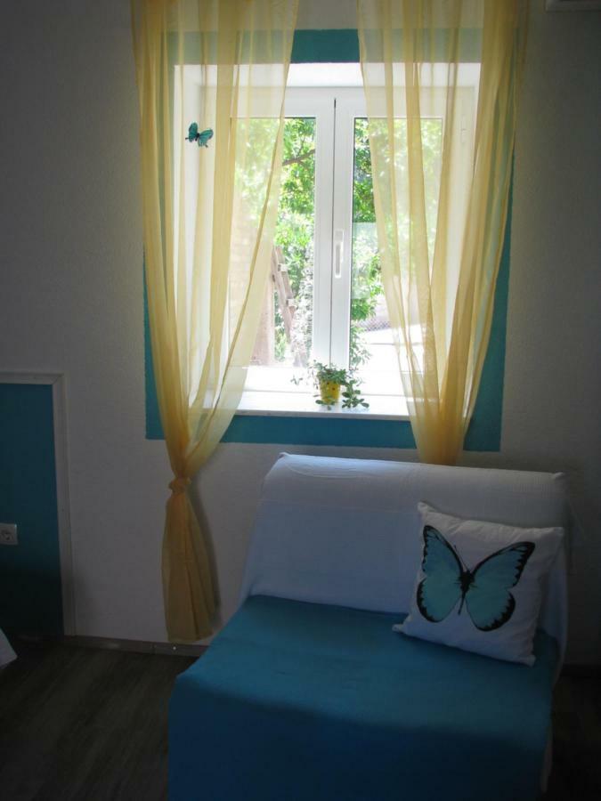 Apartments And Room Lemon Вис Стая снимка