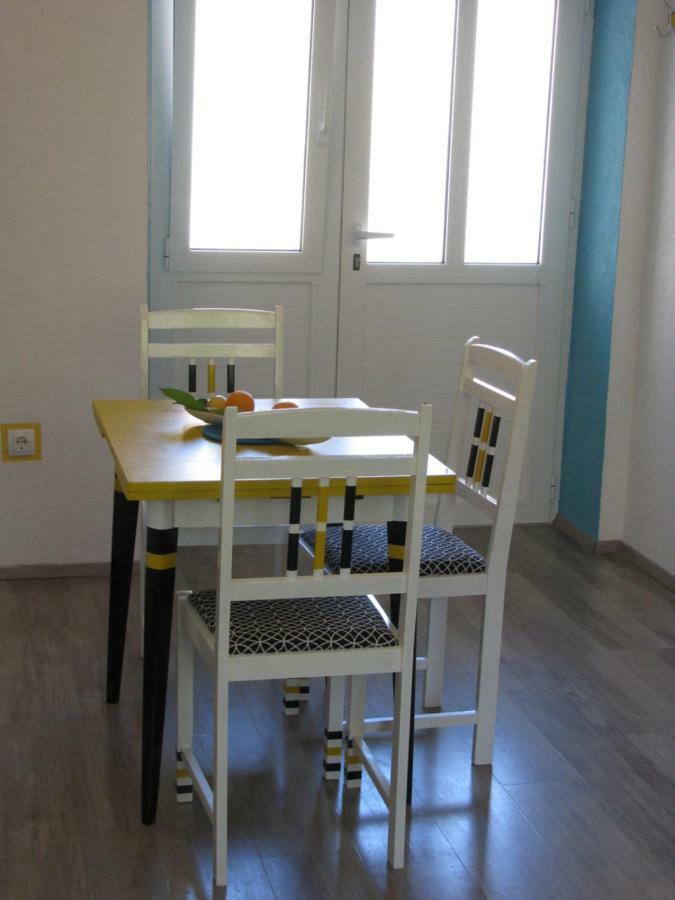 Apartments And Room Lemon Вис Екстериор снимка
